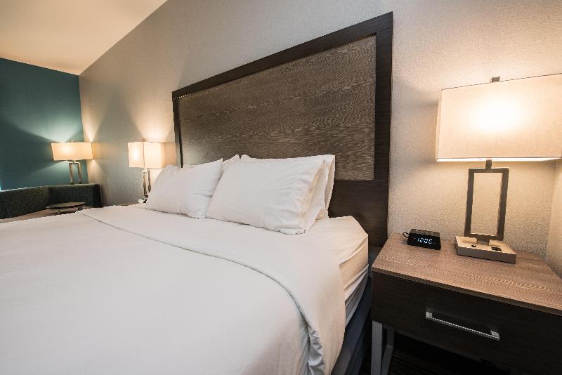 Holiday Inn Express Houston Hobby Airport Area image