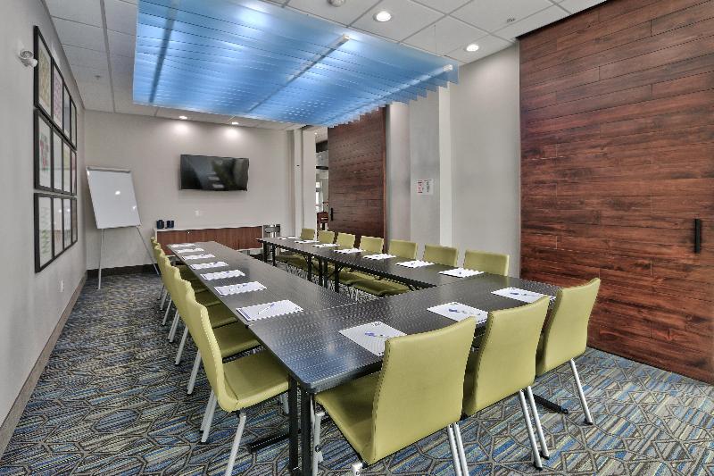 Holiday Inn Express Suites Houston East Beltway 8 image