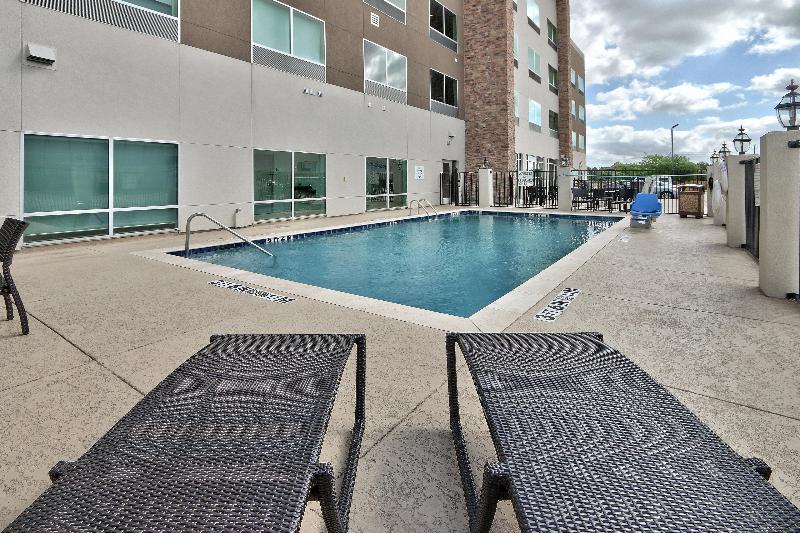 Holiday Inn Express Suites Houston East Beltway 8 image