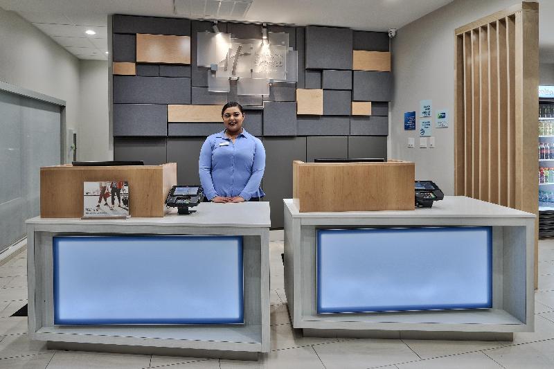 Holiday Inn Express Suites Houston East Beltway 8 image