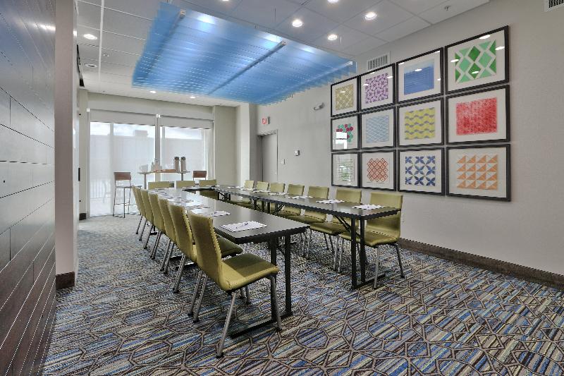 Holiday Inn Express Suites Houston East Beltway 8 image