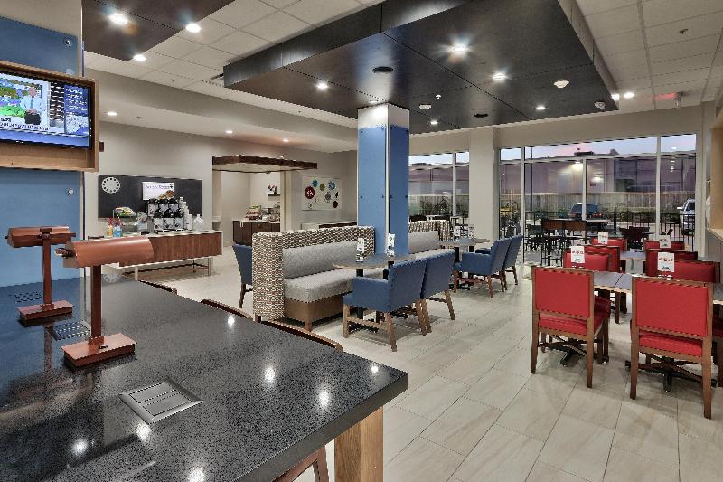 Holiday Inn Express Suites Houston East Beltway 8 image