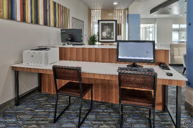 Holiday Inn Express Suites Houston East Beltway 8 image