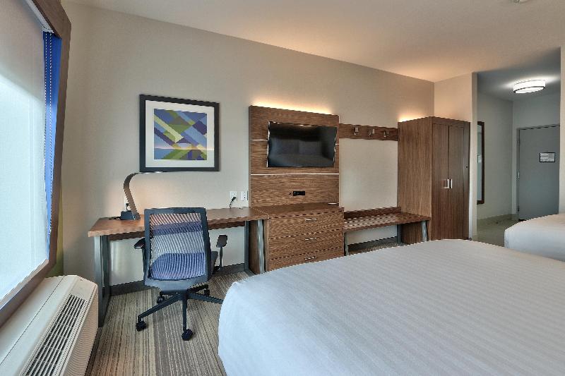 Holiday Inn Express Suites Houston East Beltway 8 image