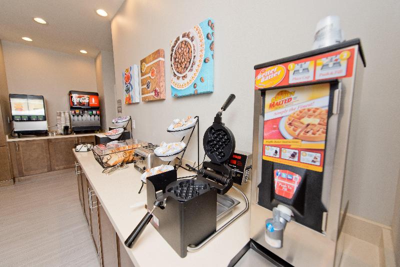 Staybridge Suites Houston - Humble Beltway 8 E image