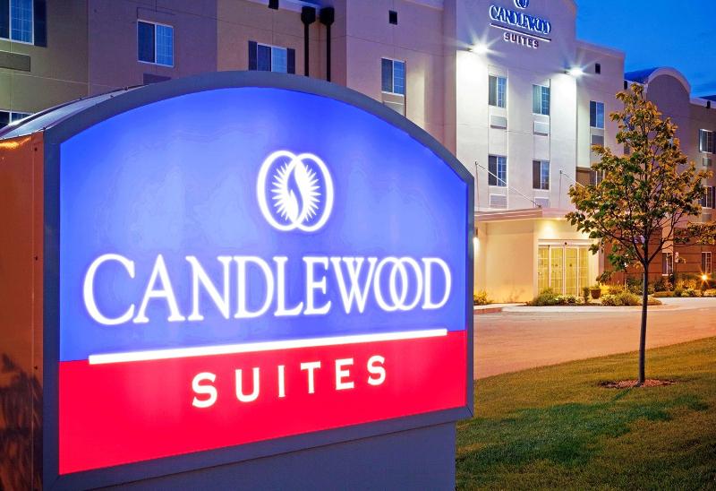 Candlewood Suites Lenexa - Overland Park Area