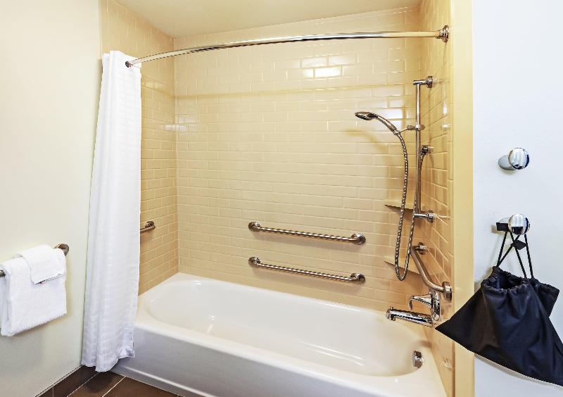 Candlewood Suites Lenexa - Overland Park Area photo 22