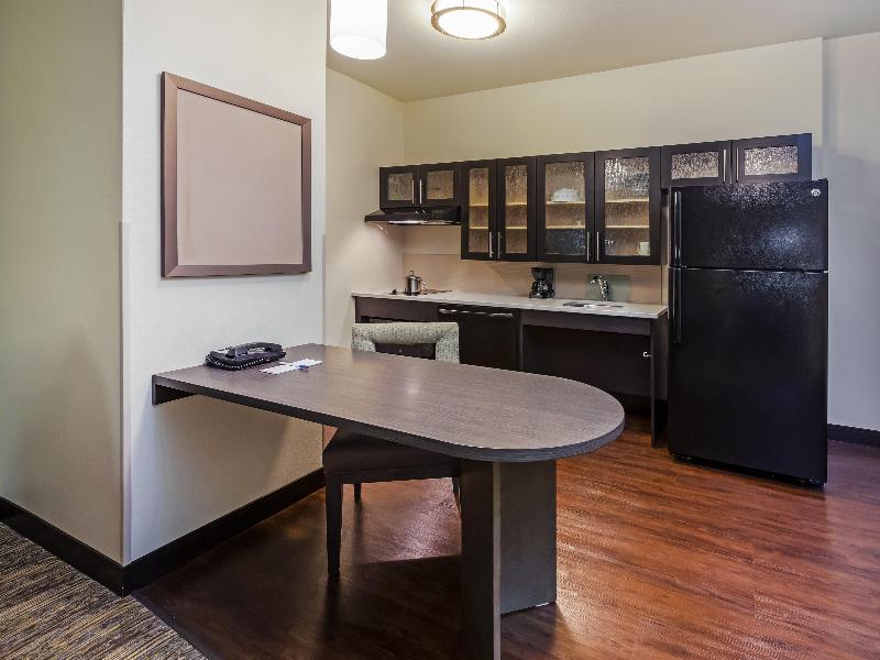Candlewood Suites Lenexa - Overland Park Area photo 24