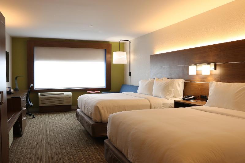 Holiday Inn Exp & Sts Detroit Northwest - Livonia photo 14