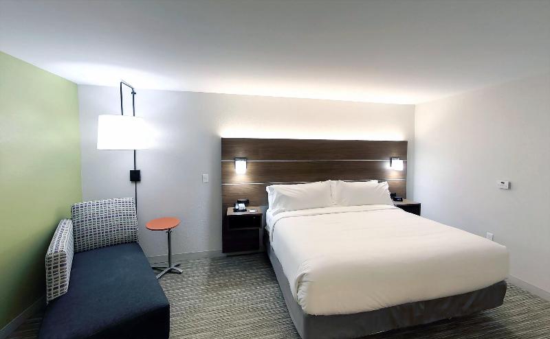 Holiday Inn Exp & Sts Detroit Northwest - Livonia photo 10
