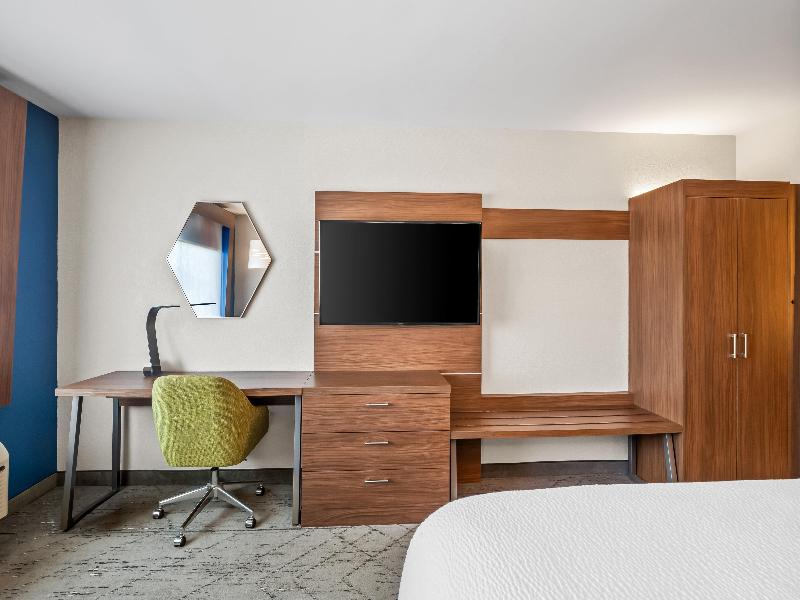 Holiday Inn Exp & Sts Detroit Northwest - Livonia image