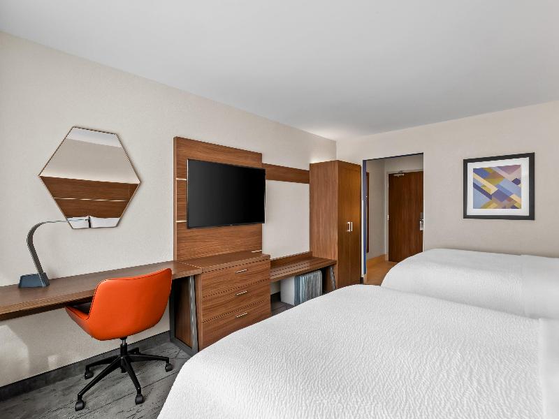 Holiday Inn Exp & Sts Detroit Northwest - Livonia image