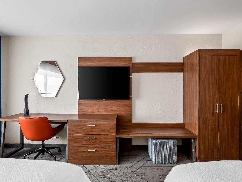 Holiday Inn Exp & Sts Detroit Northwest - Livonia image