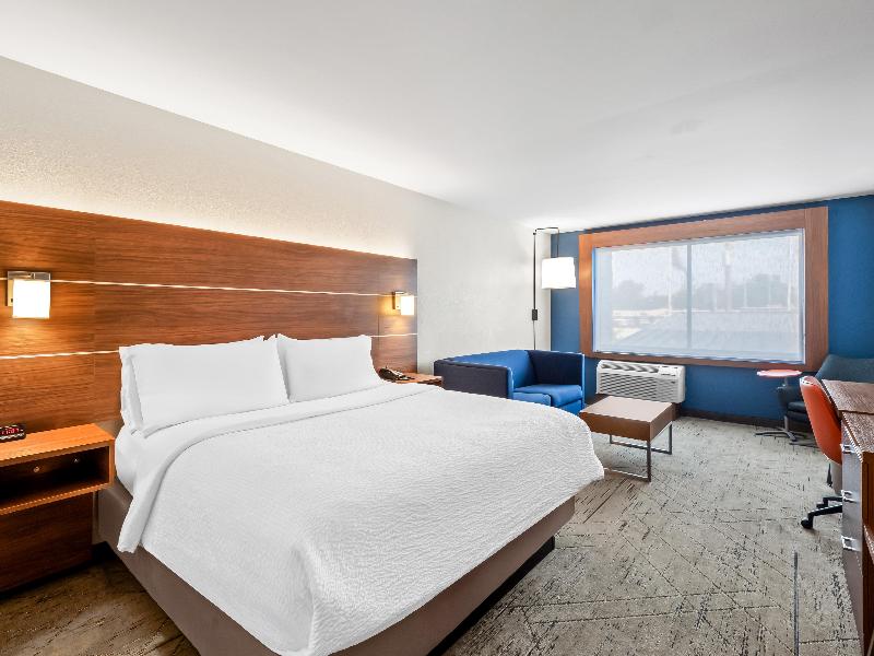 Holiday Inn Exp & Sts Detroit Northwest - Livonia image