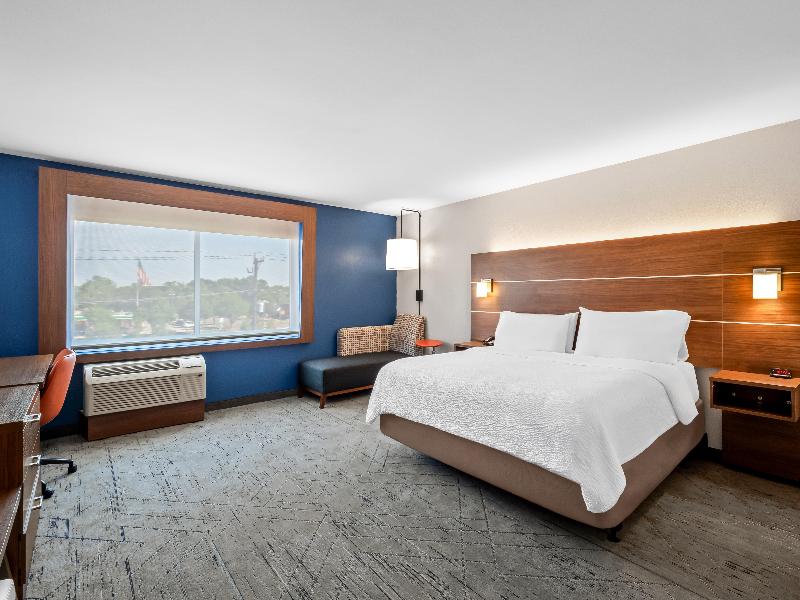 Holiday Inn Exp & Sts Detroit Northwest - Livonia image