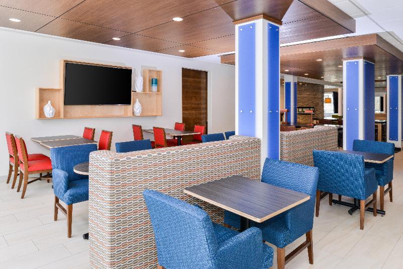 Holiday Inn Express & Suites Ogallala By IHG image