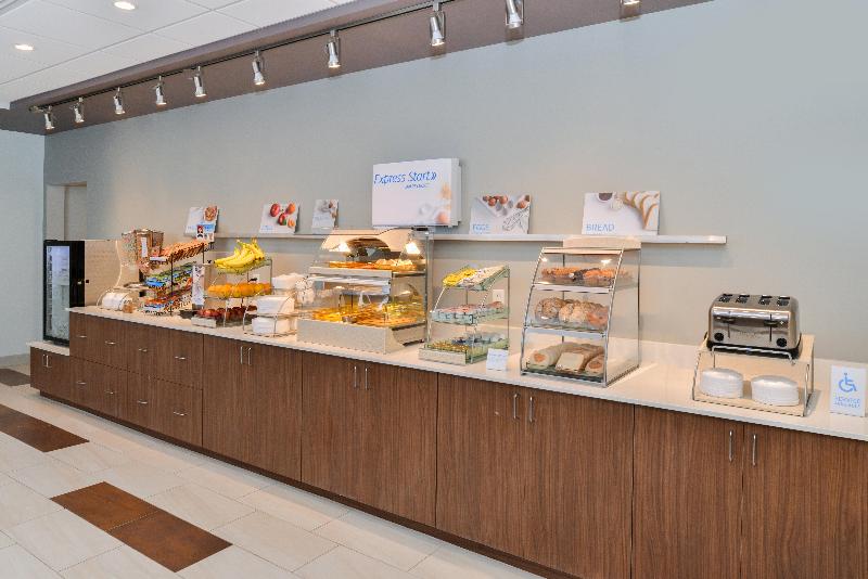 Holiday Inn Express & Suites Ogallala By IHG image