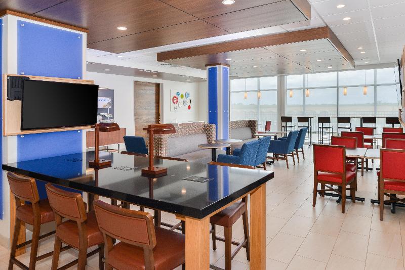 Holiday Inn Express & Suites Ogallala By IHG image