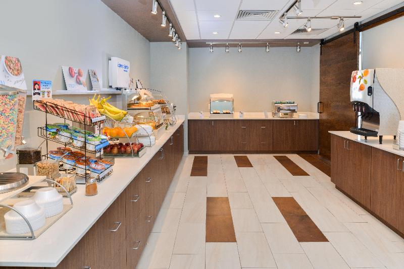 Holiday Inn Express & Suites Ogallala By IHG image