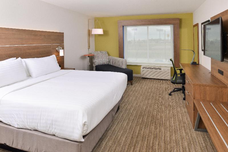 Holiday Inn Express & Suites Ogallala By IHG image