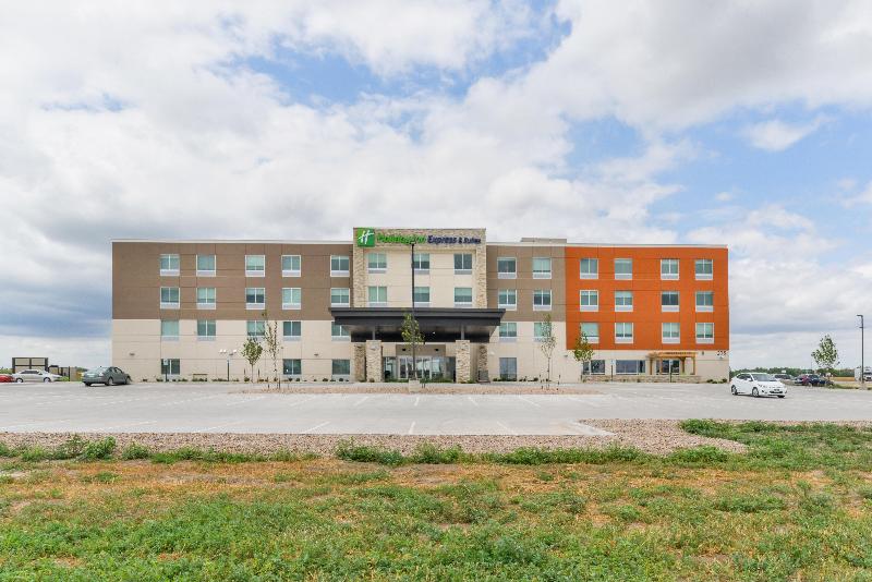 Holiday Inn Express & Suites Ogallala By IHG image