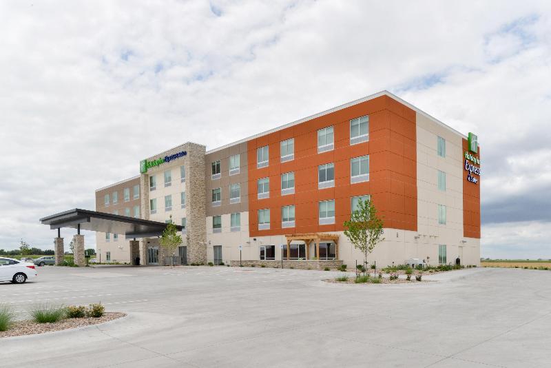 Holiday Inn Express & Suites Ogallala By IHG image