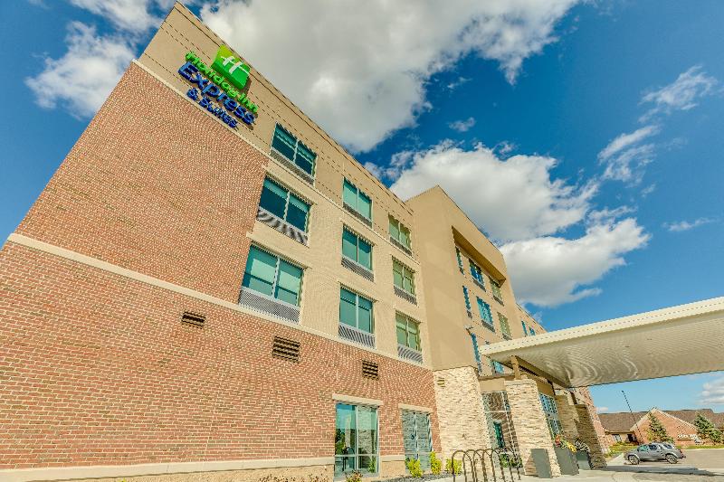 Holiday Inn Express Suites Okemos University Area