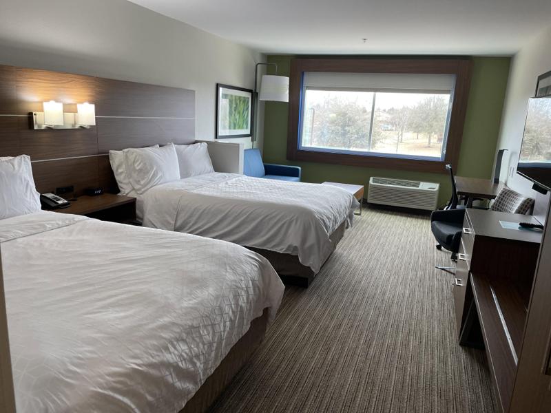Holiday Inn Express & Suites Brenham South image
