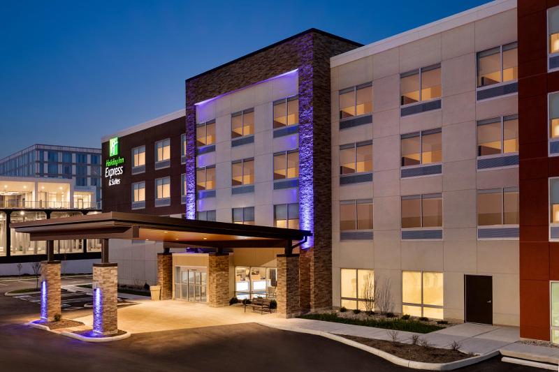 Holiday Inn Exp & Sts-Cincinnati NE - Red Bank Rd