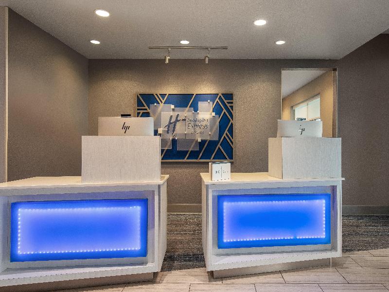 Holiday Inn Express & Suites-Dripping Springs image