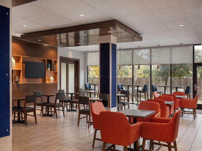 Holiday Inn Express & Suites-Dripping Springs image