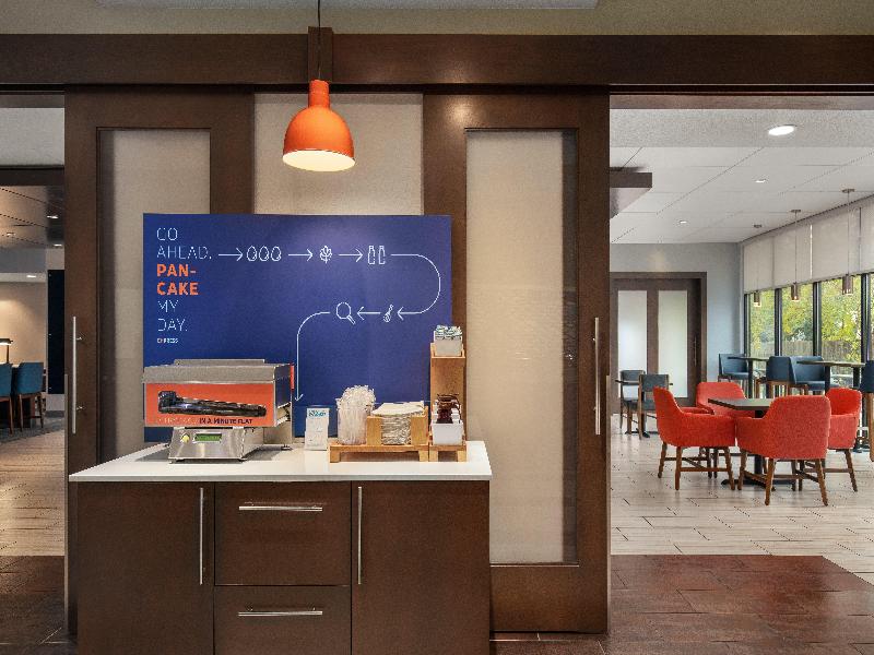 Holiday Inn Express & Suites-Dripping Springs image