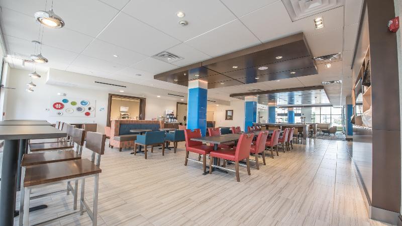 Holiday Inn Express & Suites-Dripping Springs - Image 3