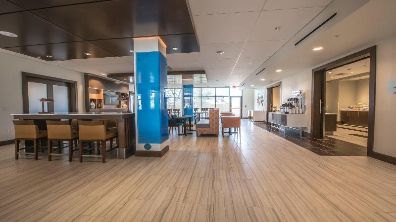 Holiday Inn Express & Suites-Dripping Springs - Image 9