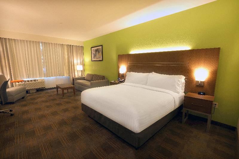 Holiday Inn Express & Suites-Dripping Springs image