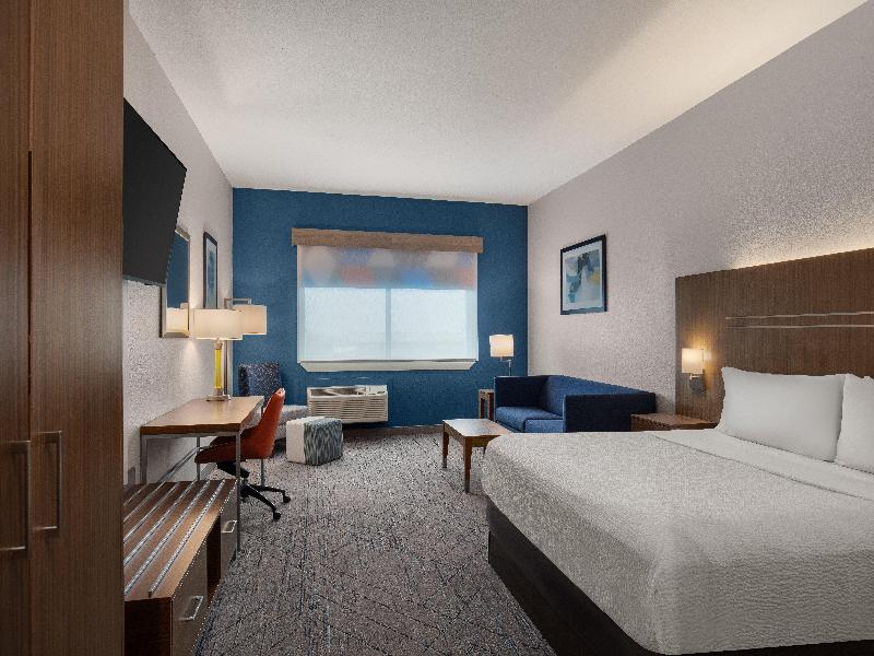 Holiday Inn Express & Suites-Dripping Springs image