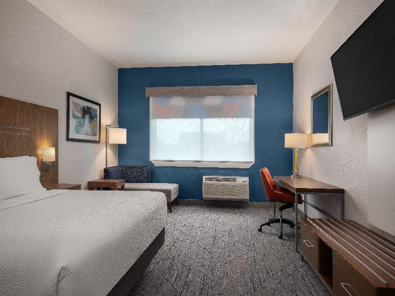 Holiday Inn Express & Suites-Dripping Springs image