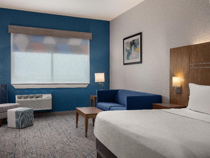 Holiday Inn Express & Suites-Dripping Springs image