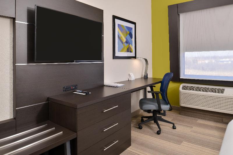 Holiday Inn Express Lee'S Summit Kansas City photo 23