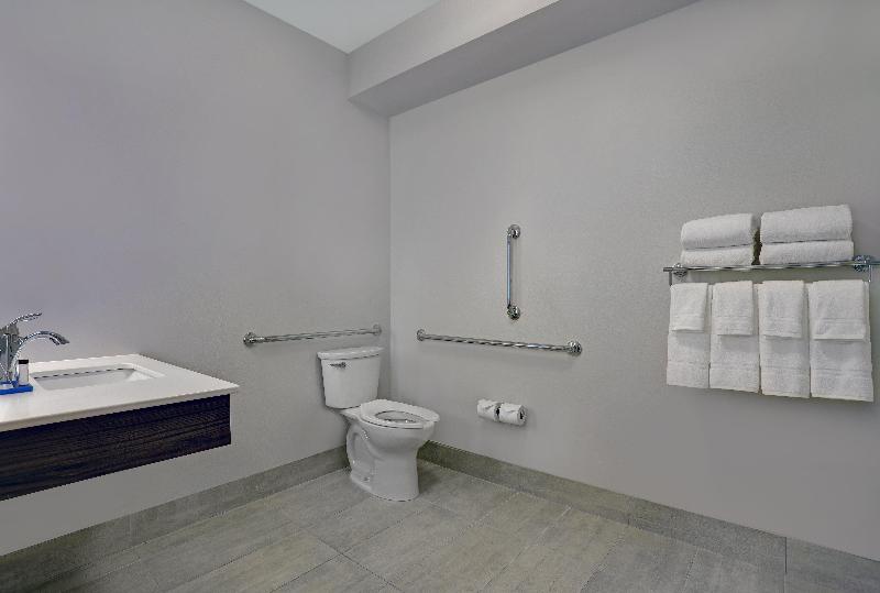 Holiday Inn Express Lenexa Overland Park Area photo 15
