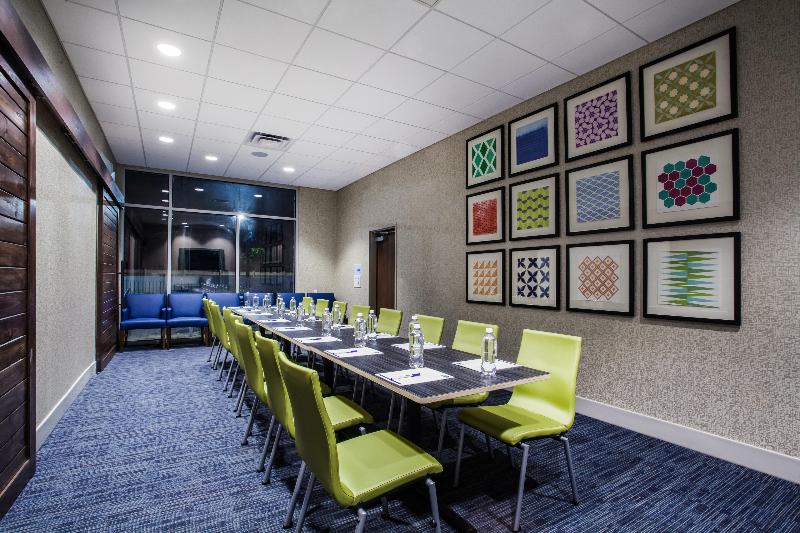 Holiday Inn Express Queensbury - Lake George Area image
