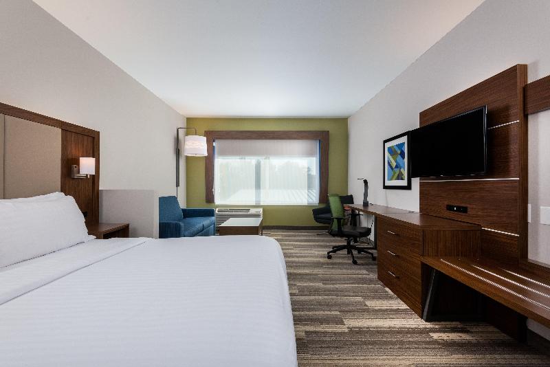 Holiday Inn Express Queensbury - Lake George Area image