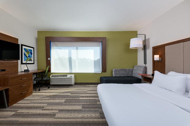 Holiday Inn Express Queensbury - Lake George Area image