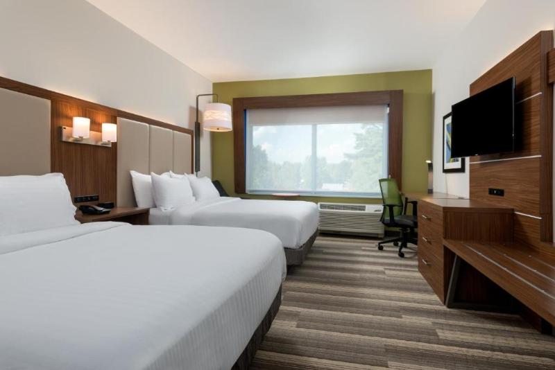 Holiday Inn Express Queensbury - Lake George Area image