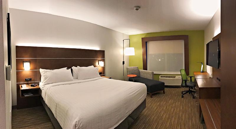 Holiday Inn Express & Suites Sterling image