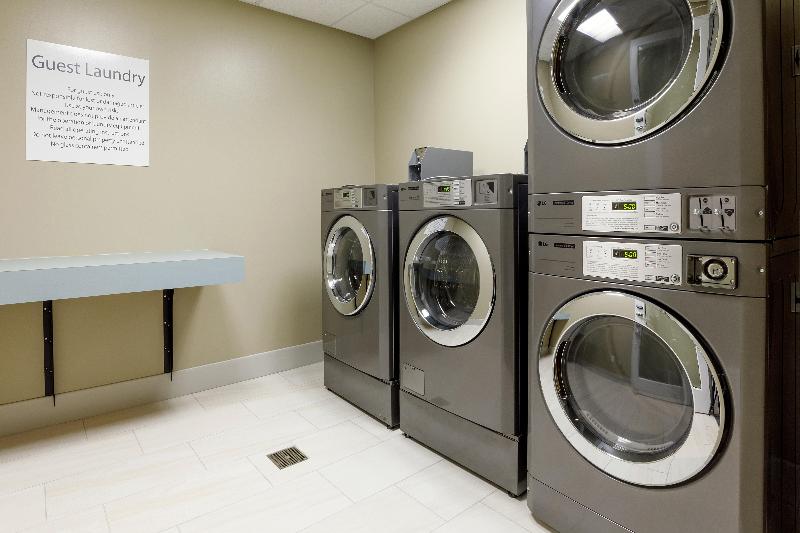 Holiday Inn Express & Suites Sturbridge image