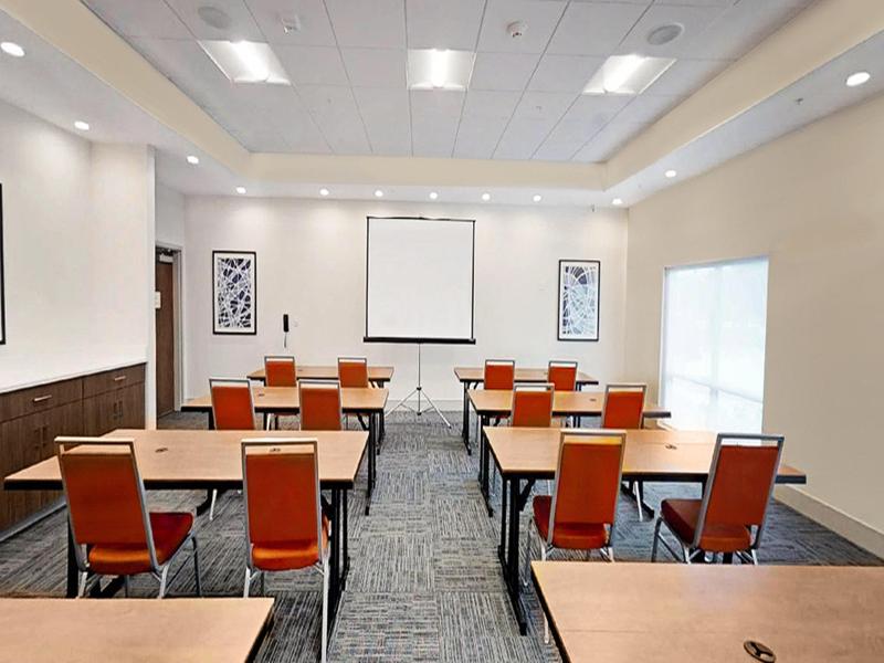 Holiday Inn Express Suites Chalmette New Orleans S image