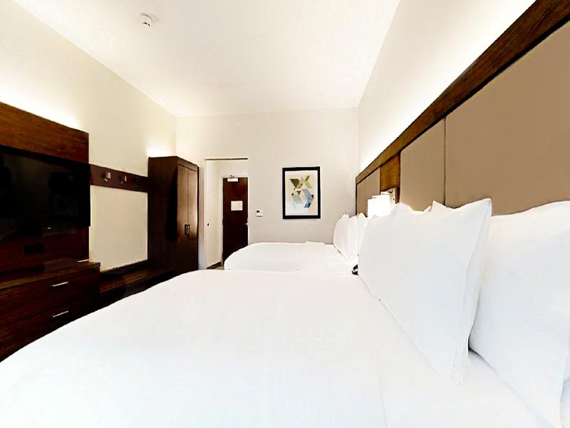Holiday Inn Express Suites Chalmette New Orleans S image