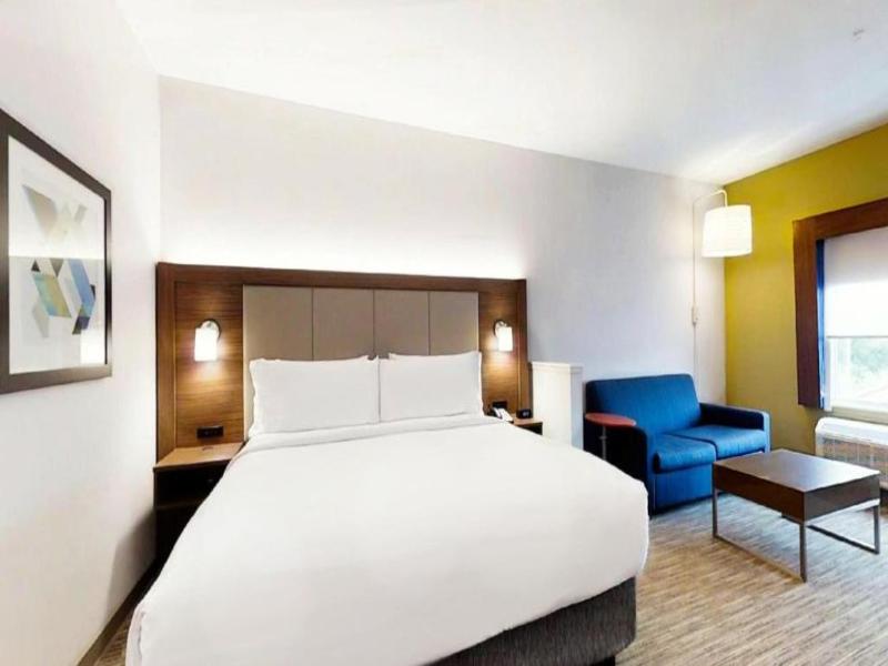 Holiday Inn Express Suites Chalmette New Orleans S image