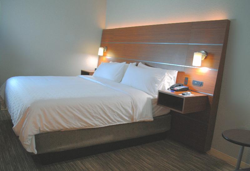 Holiday Inn Express & Suites Columbia City By IHG image 9